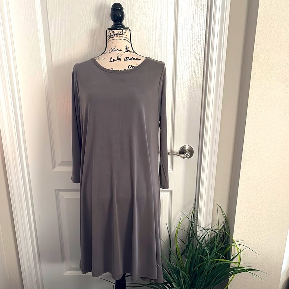 Honey & Lace Elegant Dress. NWT
